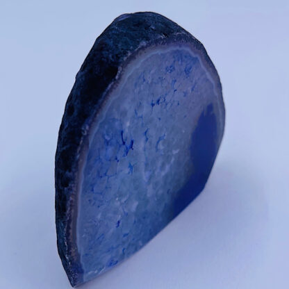 Agat indfarvet blå sten Smukke sten til hjemmet Naturlig kunst