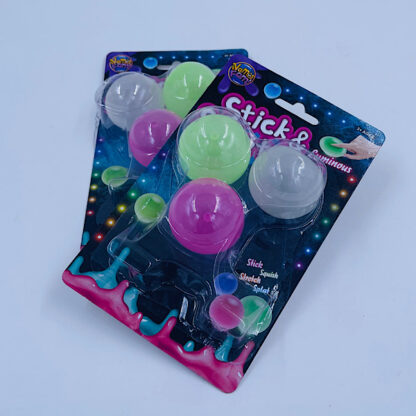 Sticky balls selvlysende varebillede