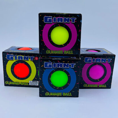 giant gummy ball gigantisk gummi bold en kæmpe bold der er stretchy og sticky I 4 farve varianter der er en stor stressbold som er sjov og underholdende smaa gaver