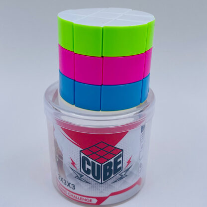 rubix cube rubiks kube rubixcube rubikskube i cylinder form der er 3x3 og sjov at lege med samt udfordrende som er en hjernetvister i svær udgave samlet